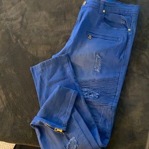 Makobi men’s blue jeans. Size 40x3